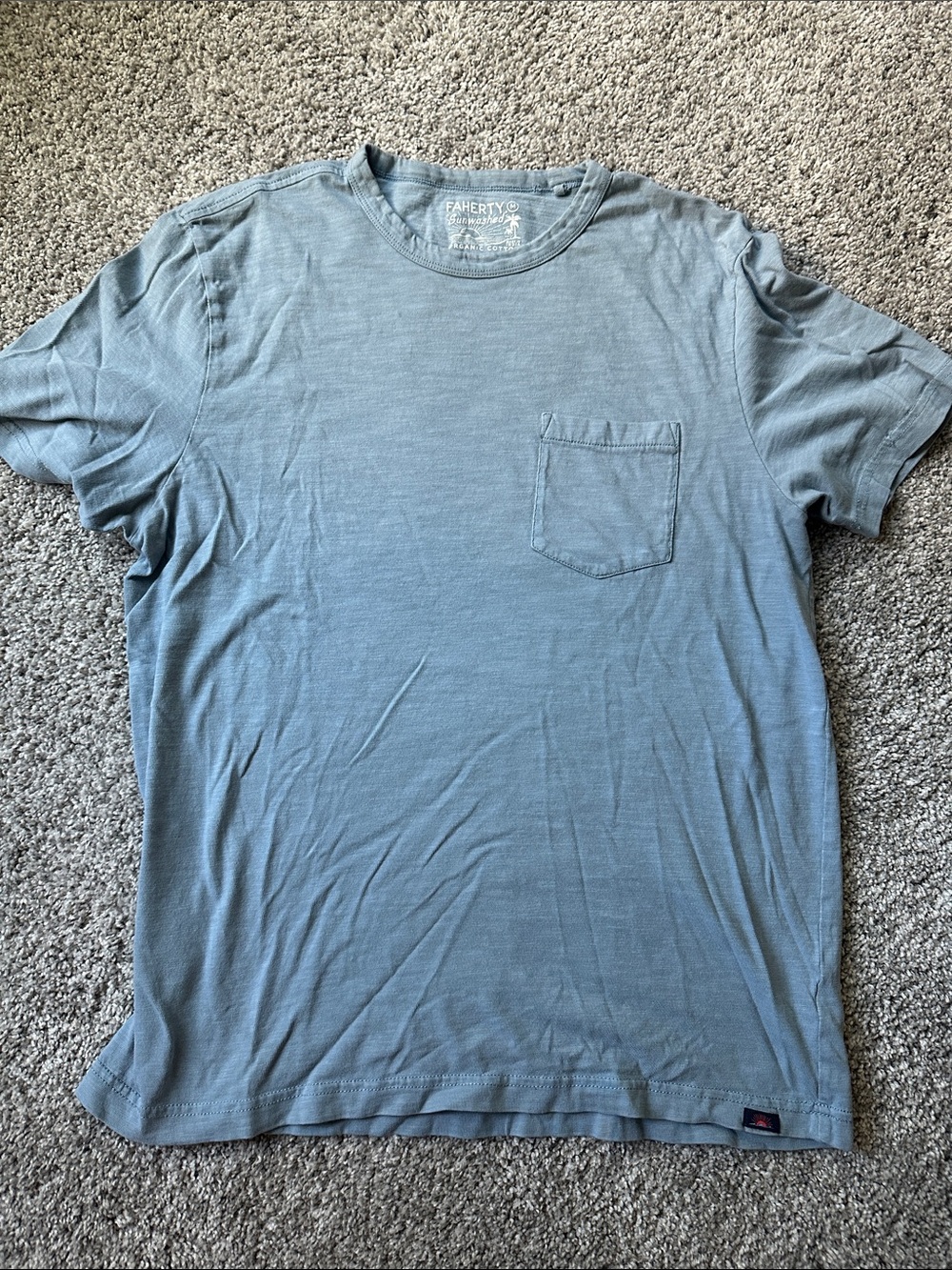 Faherty Short Sleeve Pocket Tee in Dusty Blue